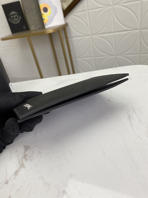 プラダ財布コピー細部ディテール